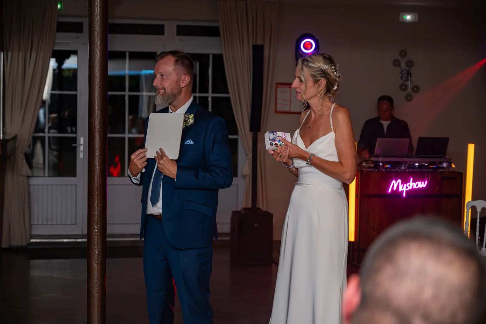 Mariage thème magie particularités : Astuces et conseils : Alexis De La Fuente, magicien, en prestation