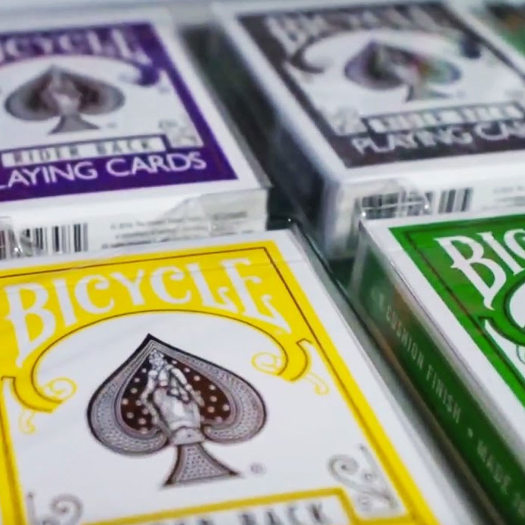 cartes-magicien-magie-outil-bicycle-couleurs