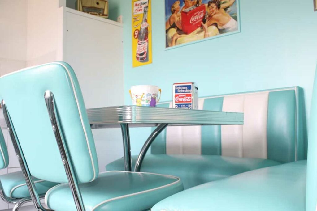 90s-village-gite-chartres-atypique