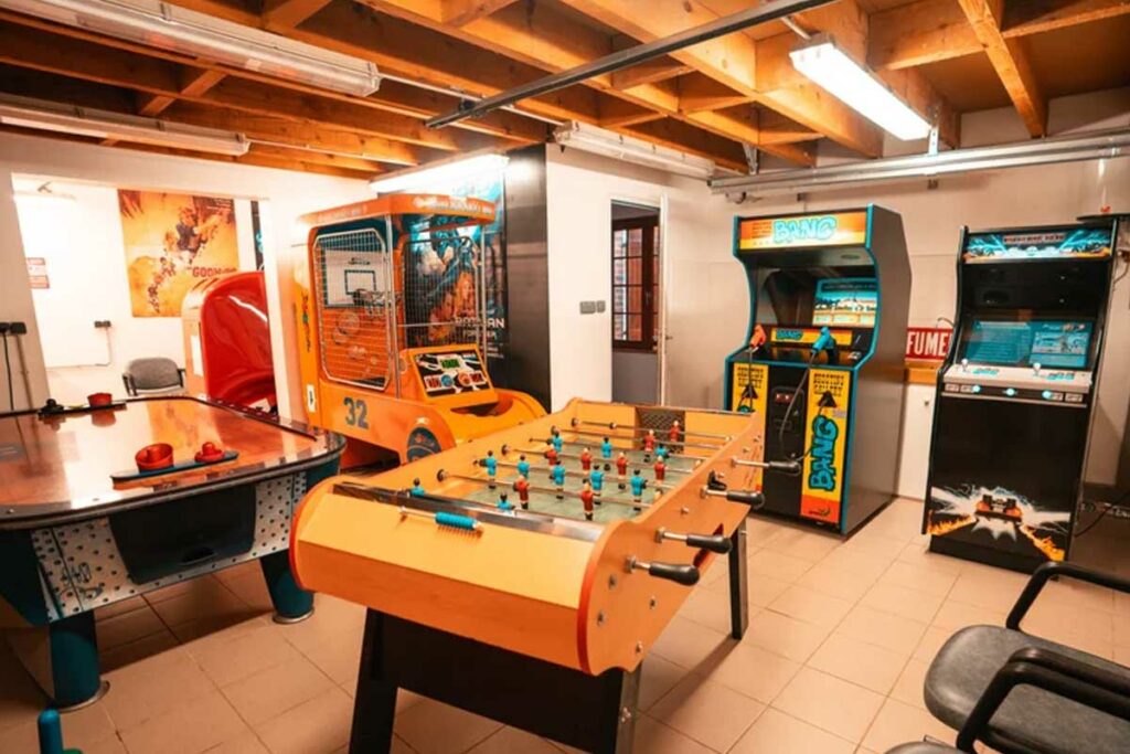 90s-village-gite-chartres-atypique-arcade-babyfoot
