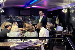 Magicien-mentaliste-vip-paris-mentalisme-peniche