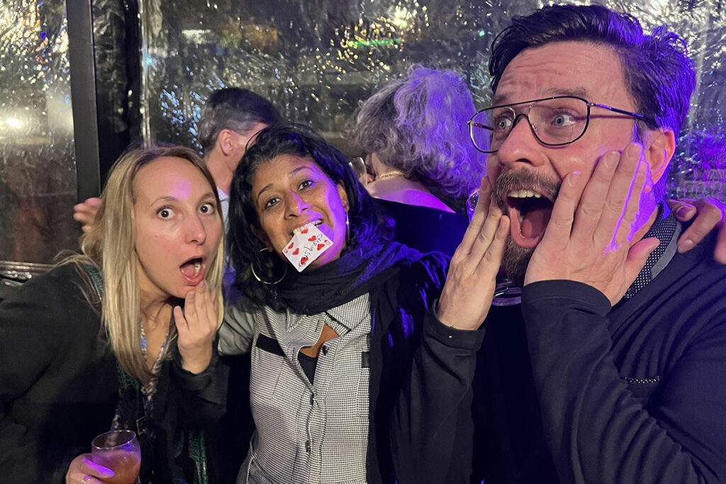 Magicien-mentaliste-vip-paris-mentalisme-peniche-luxe