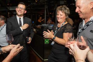 magicien-soiree-entreprise-le-mans-animation-evenementielle-corporate-sarthe