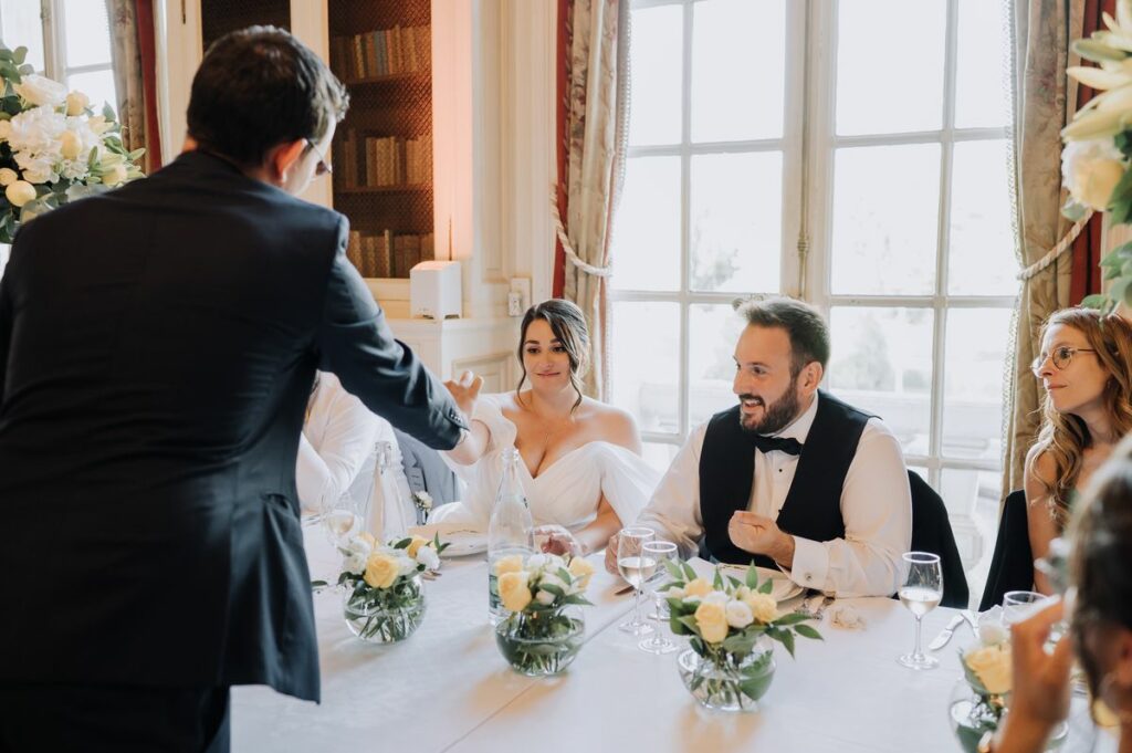 Animation peinture en direct lors d’un mariage, ambiance artistique et élégante