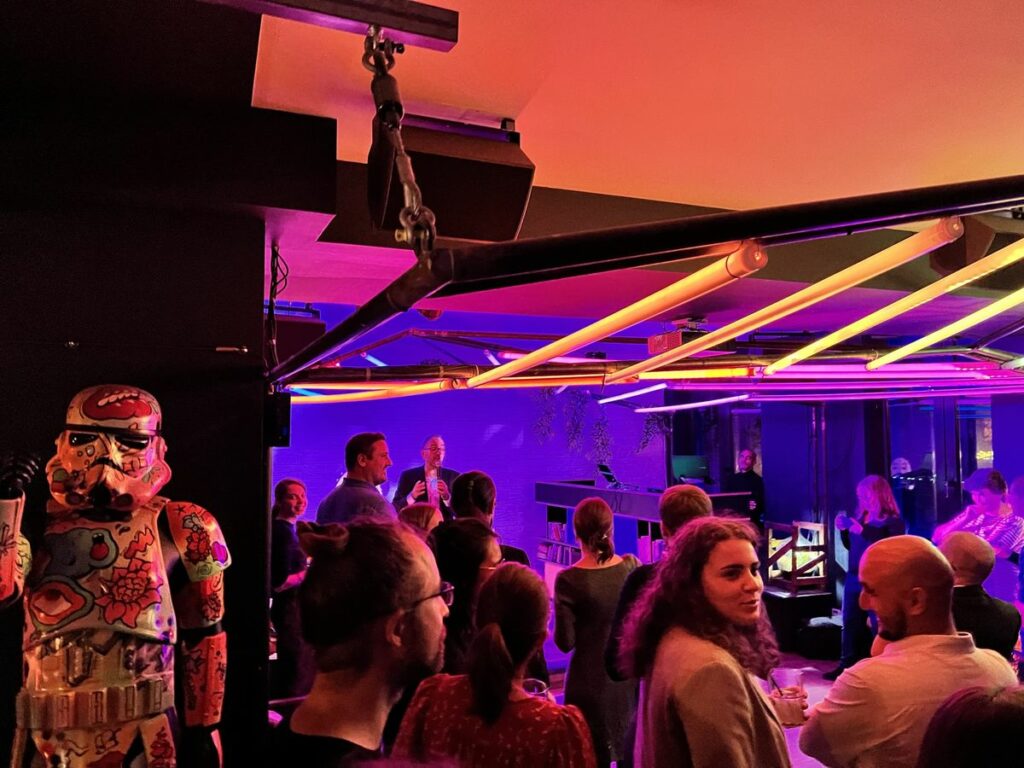Magicien en Eure-et-Loir réalisant un spectacle de magie pour événement privé ou professionnel