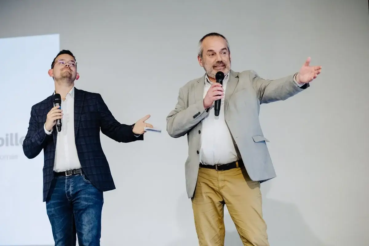 Magicien enfant à Paris réalisant un spectacle de magie pour enfants 3
